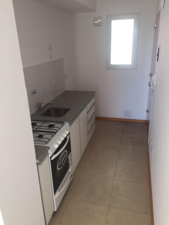 DEPARTAMENTO EN VENTA - LAGOS 938 