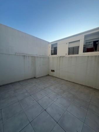 DEPARTAMENTO EN VENTA - Italia 1546 Planta Baja