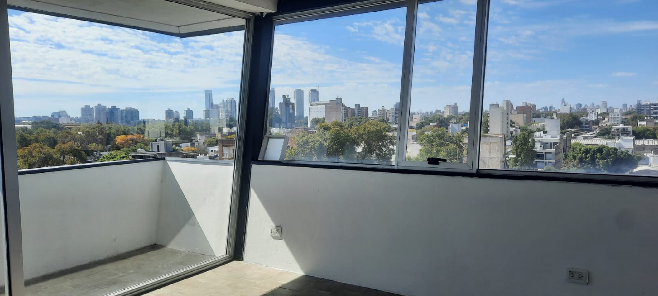 Alquiler | 2 dormitorios con cochera | Urquiza 3952