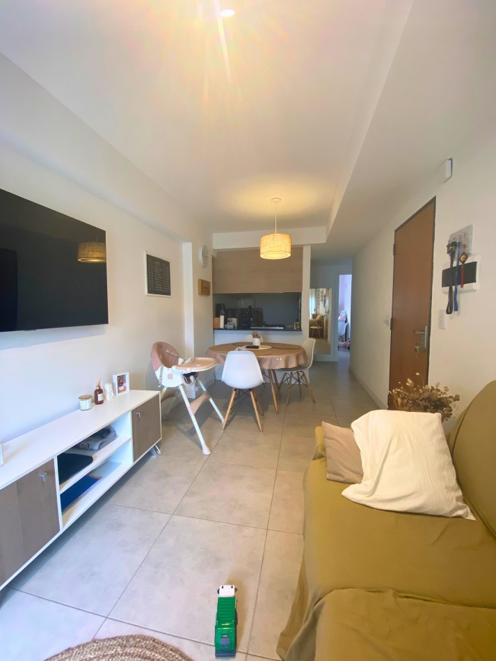 Venta | 2 dormitorios con balcon y cochera | Ov Lagos 1141
