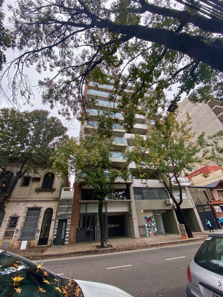 Venta | 2 dormitorios con balcon y cochera | Ov Lagos 1141