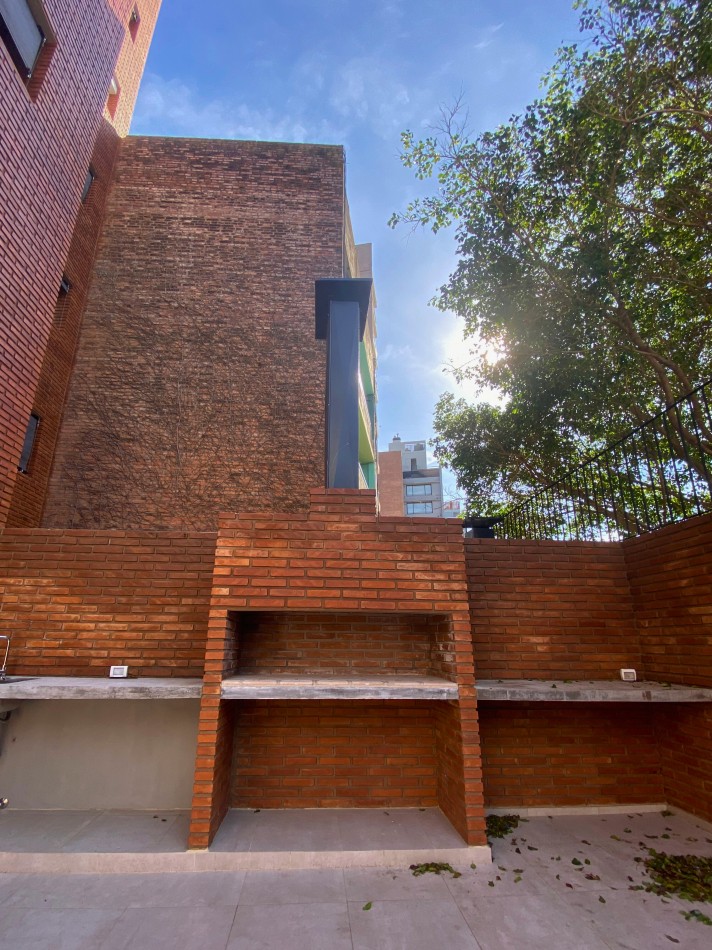 Venta | Departamento 1 Dormitorio con Enorme Patio Exclusivo con Parrillero | Ov Lagos 1269