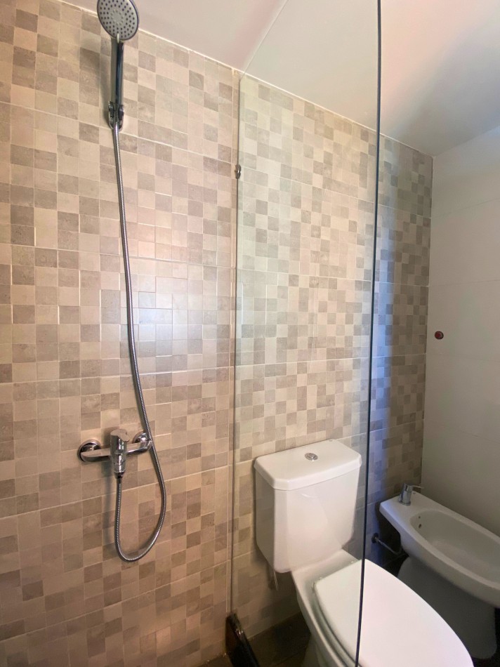 Venta | Semipiso 2 Dormitorios con Balcon y Parrillero | Ov Lagos 1261