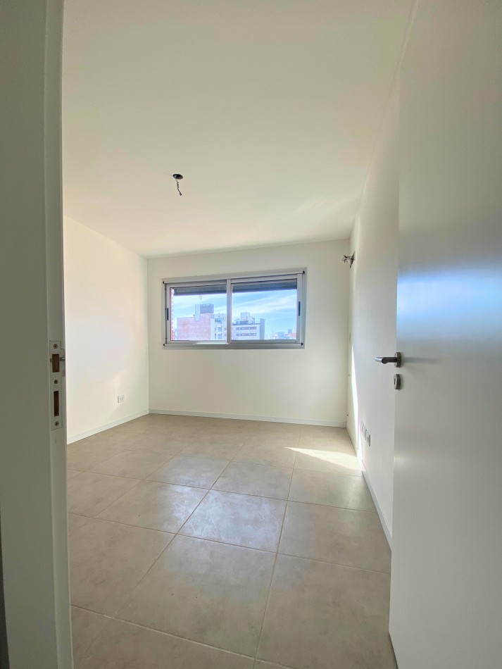 Venta | Semipiso 2 Dormitorios con Balcon y Parrillero | Ov Lagos 1261