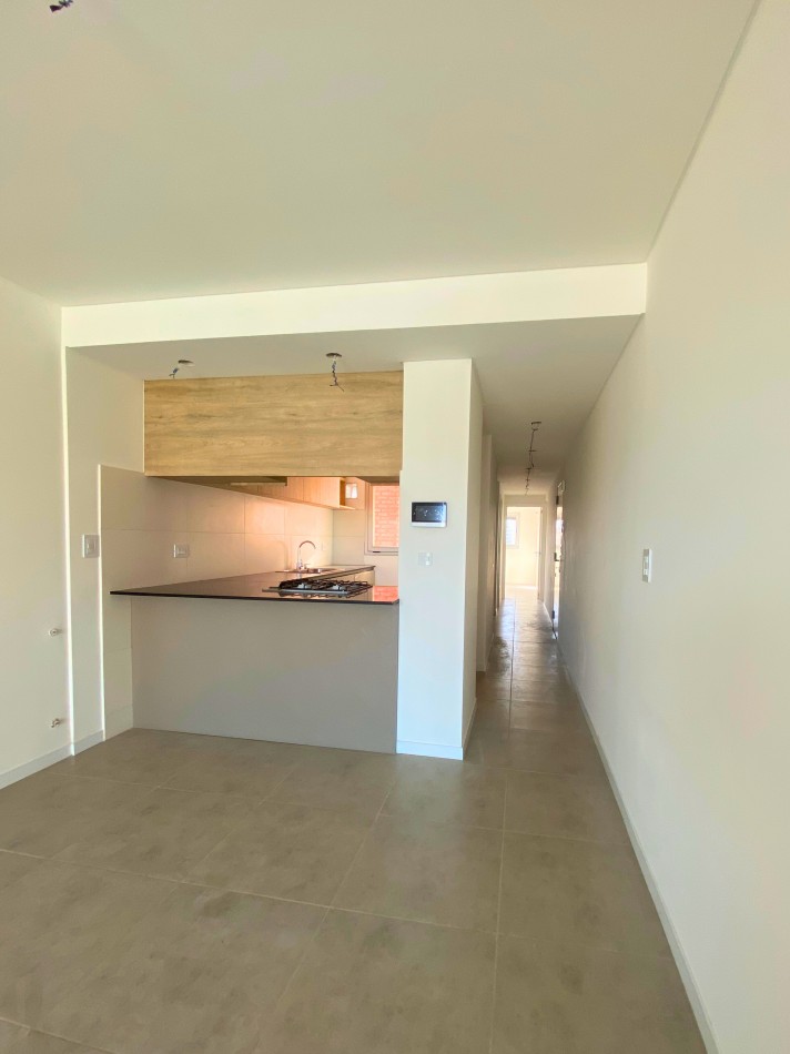Venta | Semipiso 2 Dormitorios con Balcon y Parrillero | Ov Lagos 1261