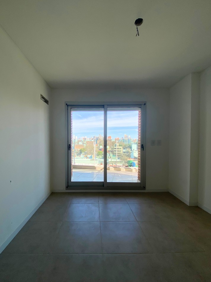 Venta | Semipiso 2 Dormitorios con Balcon y Parrillero | Ov Lagos 1261