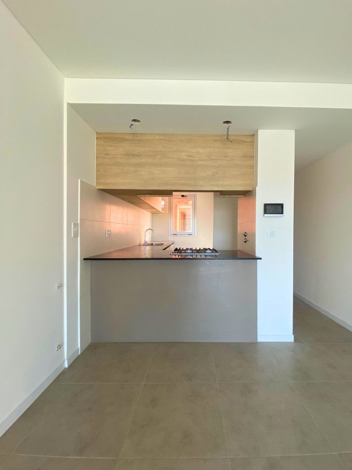 Venta | Semipiso 2 Dormitorios con Balcon y Parrillero | Ov Lagos 1261