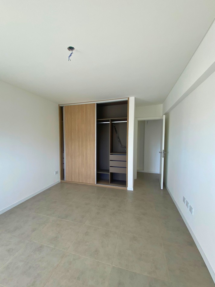 Venta | Semipiso 2 Dormitorios con Balcon y Parrillero | Ov Lagos 1261