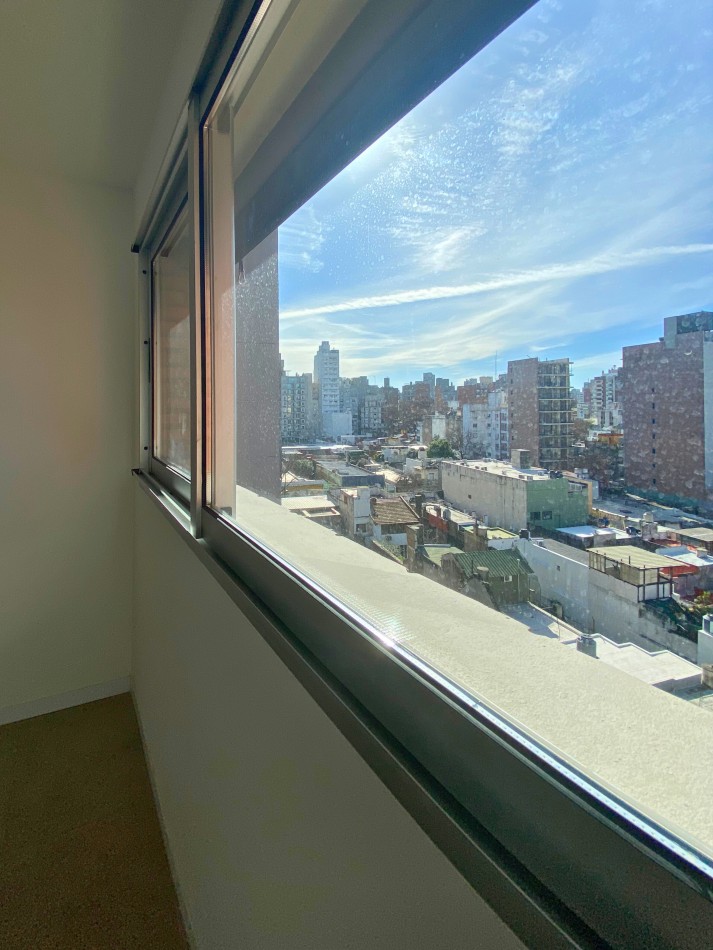 Venta | Semipiso 2 Dormitorios con Balcon y Parrillero | Ov Lagos 1261