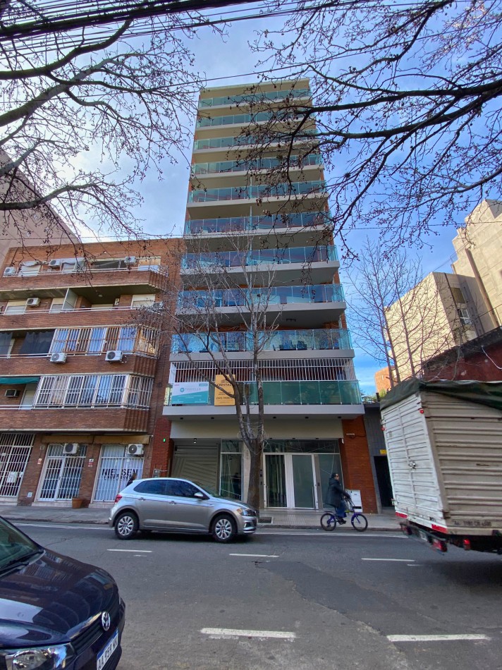 Venta | Semipiso 2 Dormitorios con Balcon y Parrillero | Ov Lagos 1261
