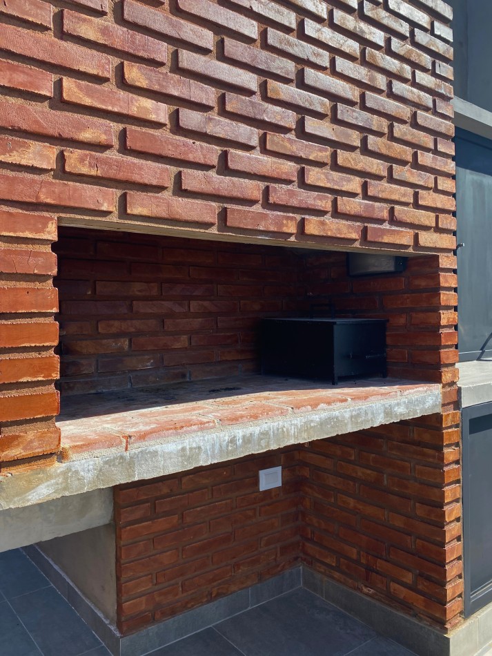 Venta | Semipiso 2 Dormitorios con Balcon y Parrillero | Ov Lagos 1261