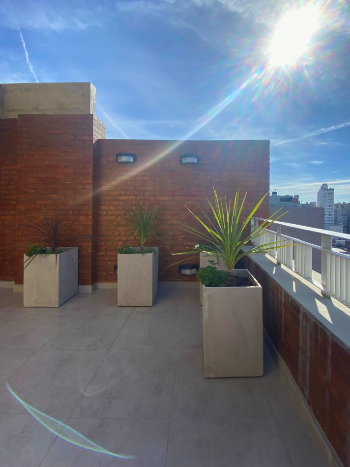 Venta | Semipiso 2 Dormitorios con Balcon y Parrillero | Ov Lagos 1261