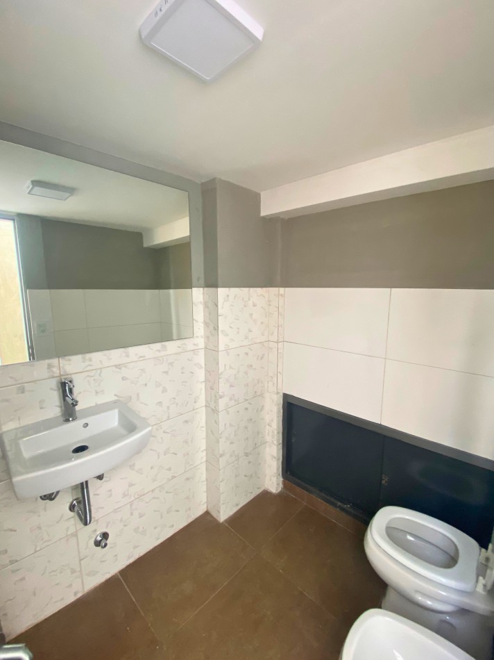 Venta | Semipiso 2 Dormitorios con Terraza y Parrillero | Ov Lagos 1261
