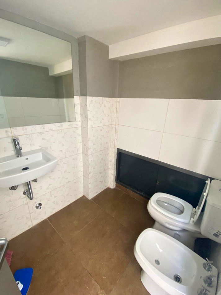 Venta | Semipiso 2 Dormitorios con Terraza y Parrillero | Ov Lagos 1261