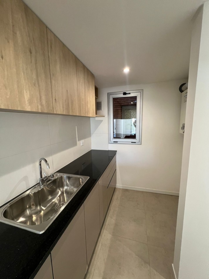 Alquiler | 1 Dormitorio con balcon y parrillero privado | Ov Lagos 1200