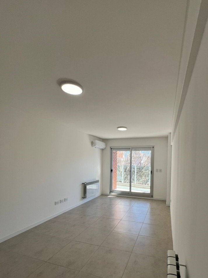 Alquiler | 1 Dormitorio con balcon y parrillero privado | Ov Lagos 1200