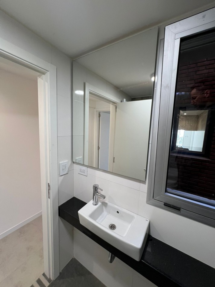 Alquiler | 1 Dormitorio con balcon y parrillero privado | Ov Lagos 1200