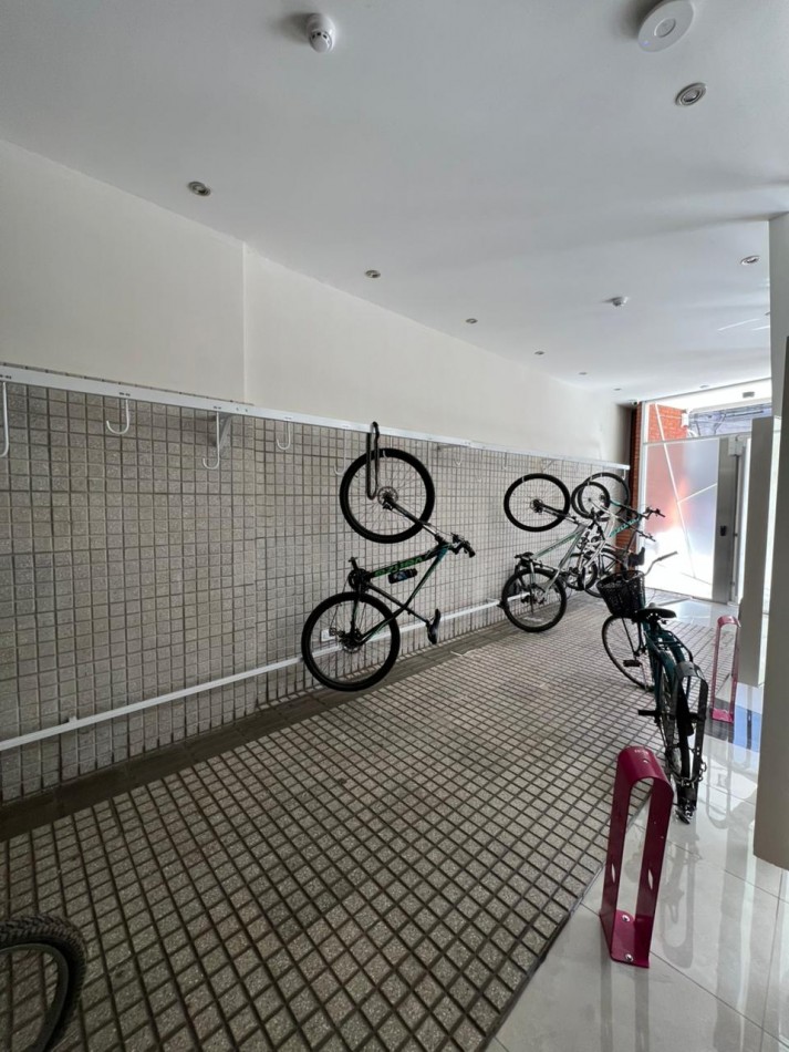 Alquiler | 1 Dormitorio con balcon y parrillero privado | Ov Lagos 1200