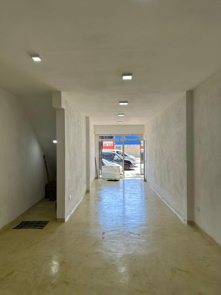 Alquiler | Local Comercial | Pcias Unidas 100