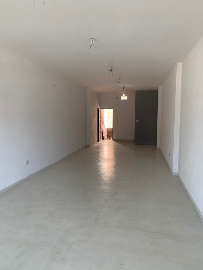 Alquiler | Local Comercial | Pcias Unidas 100