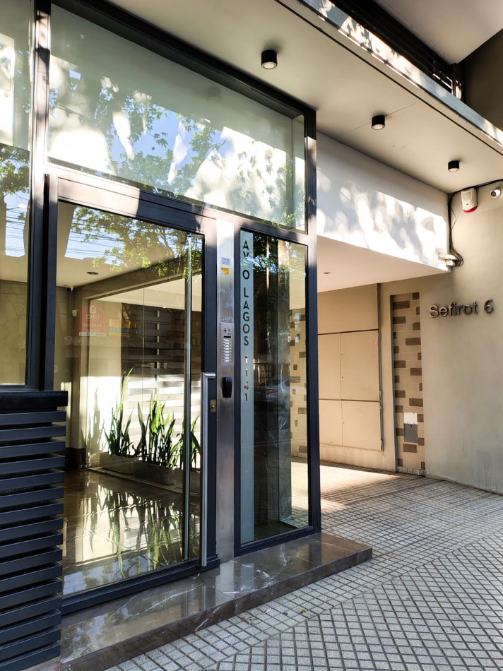 Venta | 2 dormitorios con balcon y cochera | Ov Lagos 1141