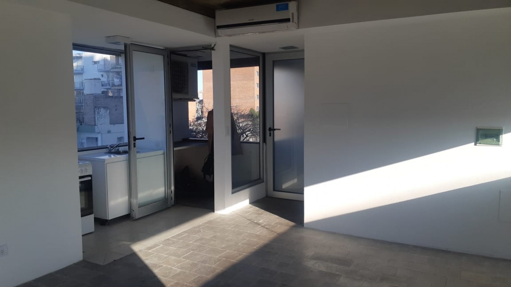 ALQUILER | MONOAMBIENTE | URQUIZA 3952