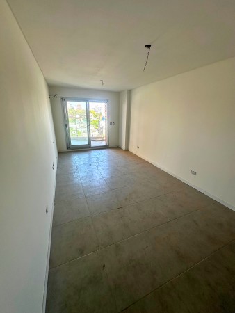 Venta | Semipiso 2 Dormitorios con Balcon y Parrillero | Ov Lagos 1261