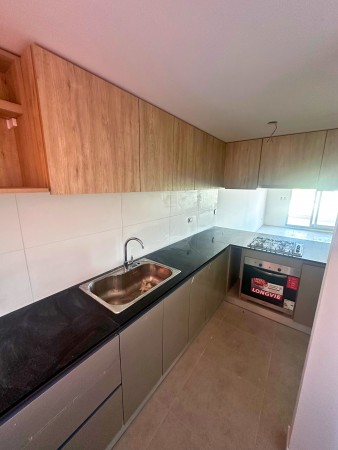 Venta | Semipiso 2 Dormitorios con Terraza y Parrillero | Ov Lagos 1261