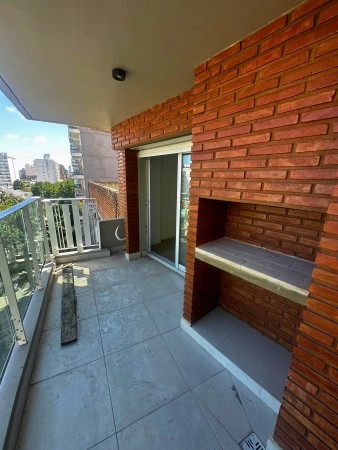 Venta | Semipiso 2 Dormitorios con Balcon y Parrillero | Ov Lagos 1261