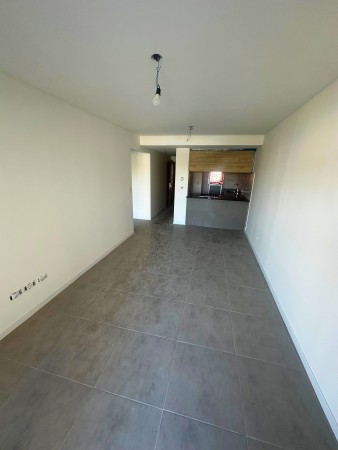 Venta | Semipiso 2 Dormitorios con Terraza y Parrillero | Ov Lagos 1261