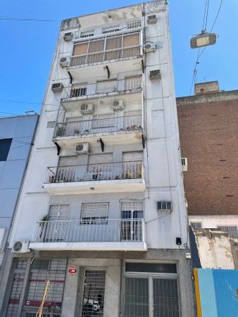 DEPARTAMENTO EN ALQUILER - Moreno al 1200