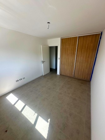 Venta | Semipiso 2 Dormitorios con Balcon y Parrillero | Ov Lagos 1261