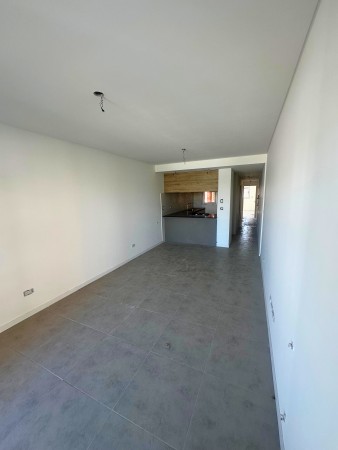 Venta | Semipiso 2 Dormitorios con Balcon y Parrillero | Ov Lagos 1261