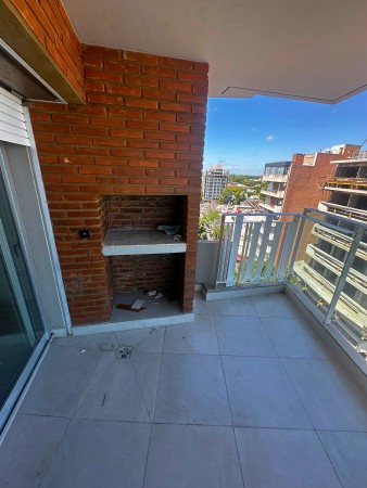 Venta | Semipiso 2 Dormitorios con Terraza y Parrillero | Ov Lagos 1261