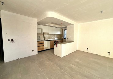 Venta | Departamento 2 Dormitorios con balcon | Alvear 543